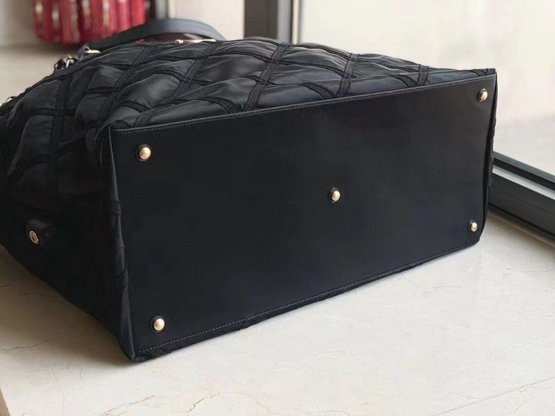  spacious purse view 7