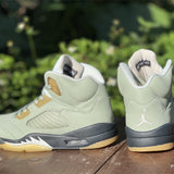 Nike Men's & Women's Luxury Low-Top Trainers — Style 249 interior view