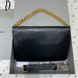 Zivas Charm Elevated Essentials Fashion Handbag (Timeless Wardrobe Addition) – Close-Up Detail