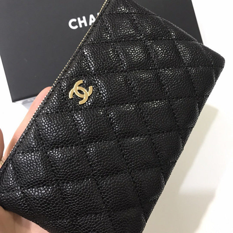 Zivas Charm Contemporary Flair Everyday Handbag (Elevated Accessory Essential) – Angled View