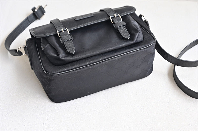 Side profile of polished statement women's handbag – women's luxury handbag