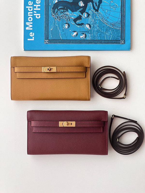 Versatile handbag styled for everyday wear