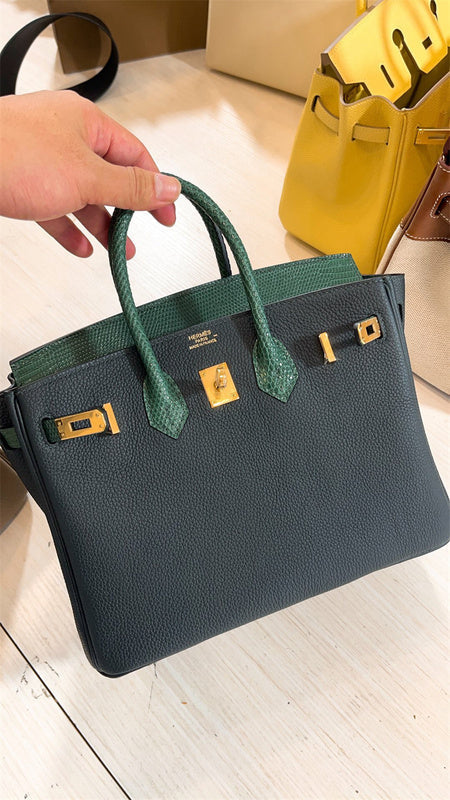  carryall bag interior and compartment view