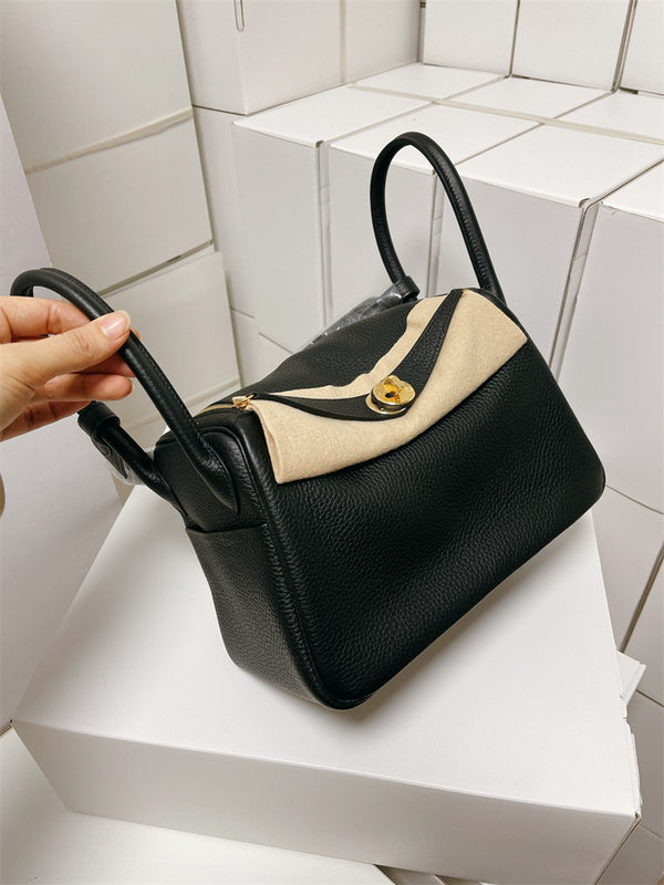  satchel interior and compartment view