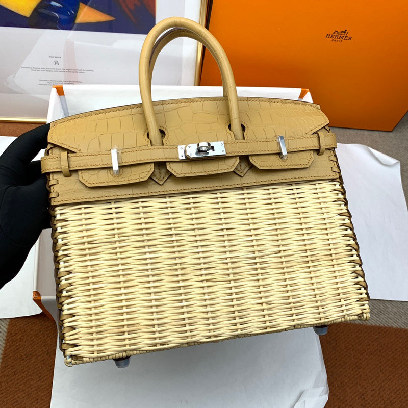 Interior view of structured premium bag