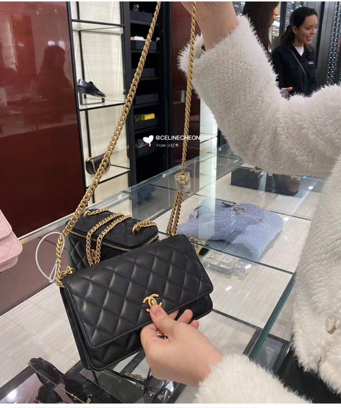  mid purse view 6