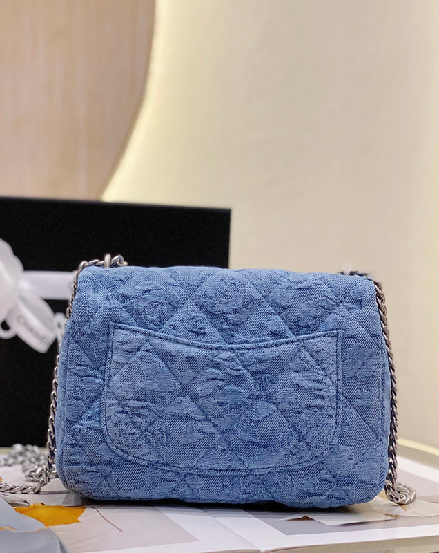  women's handbag, mid design, view 3