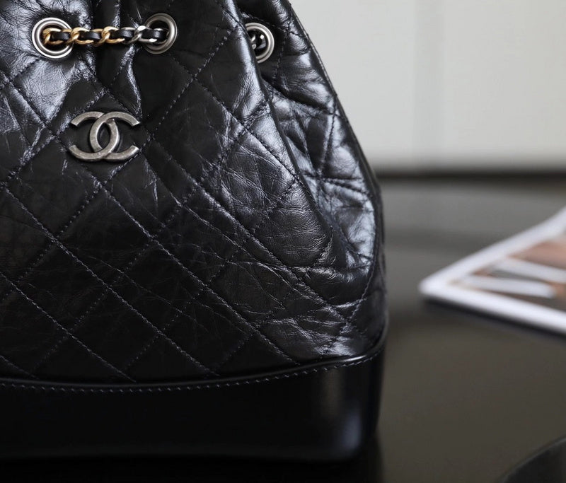  women's handbag, versatile design, view 3