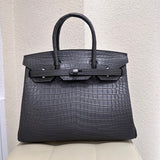  Refined carryall bag front view 31