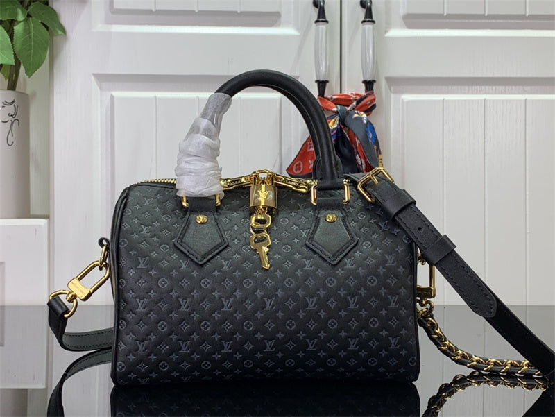  carryall bag interior and compartment view 15