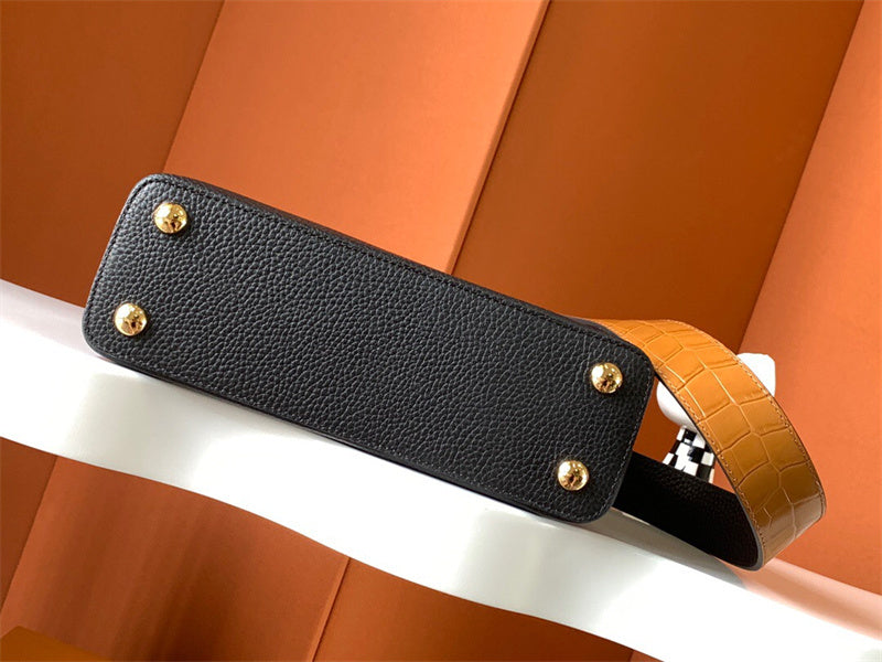 essential everyday bag styled with outfit 54