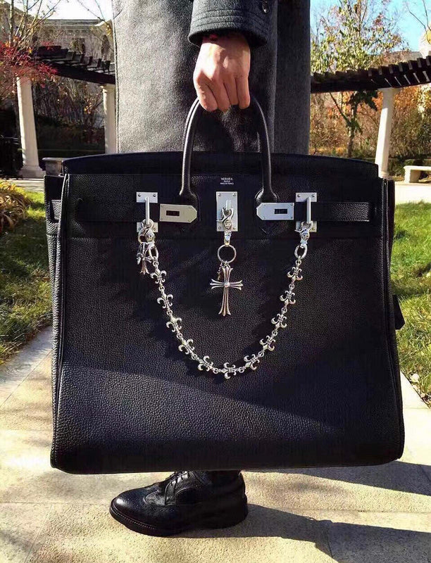 Considered handbag styled for everyday wear