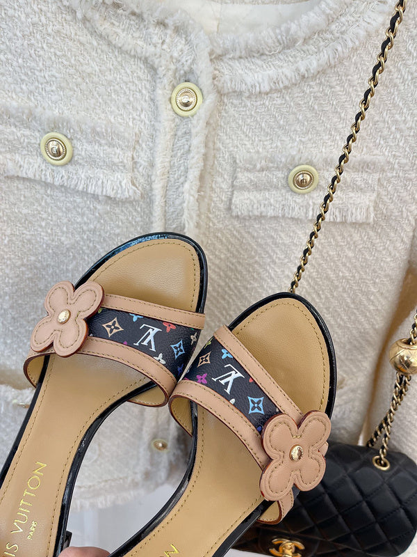 Louis Vuitton Beige Bow-Detail Flats - Sole Detail View