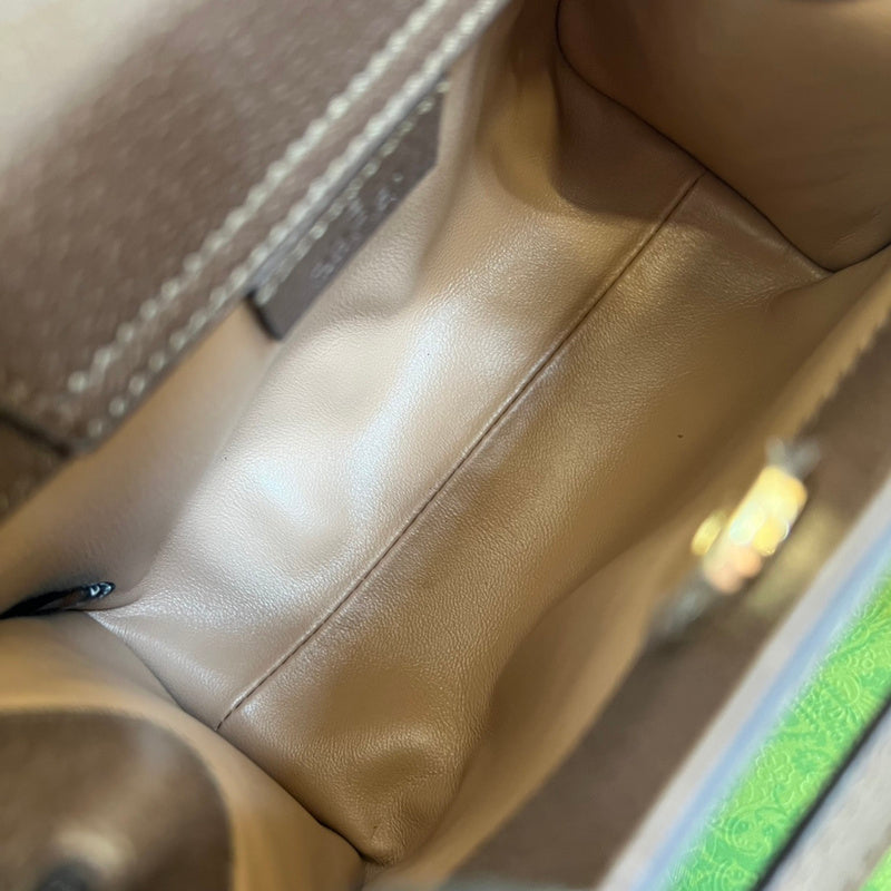 Side profile of premium everyday-luxe women's handbag – women's everyday handbag