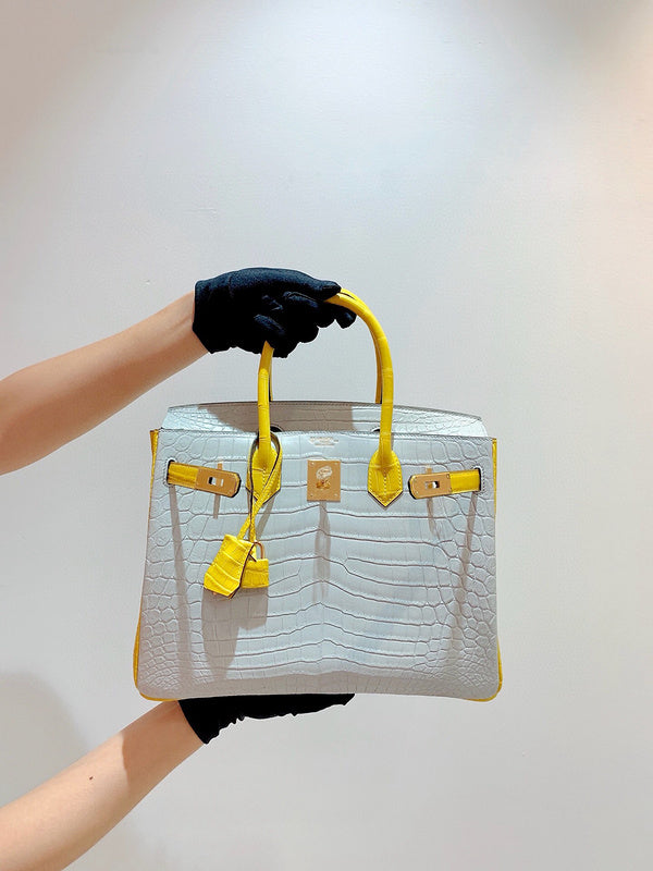 Smart bag shown from front angle