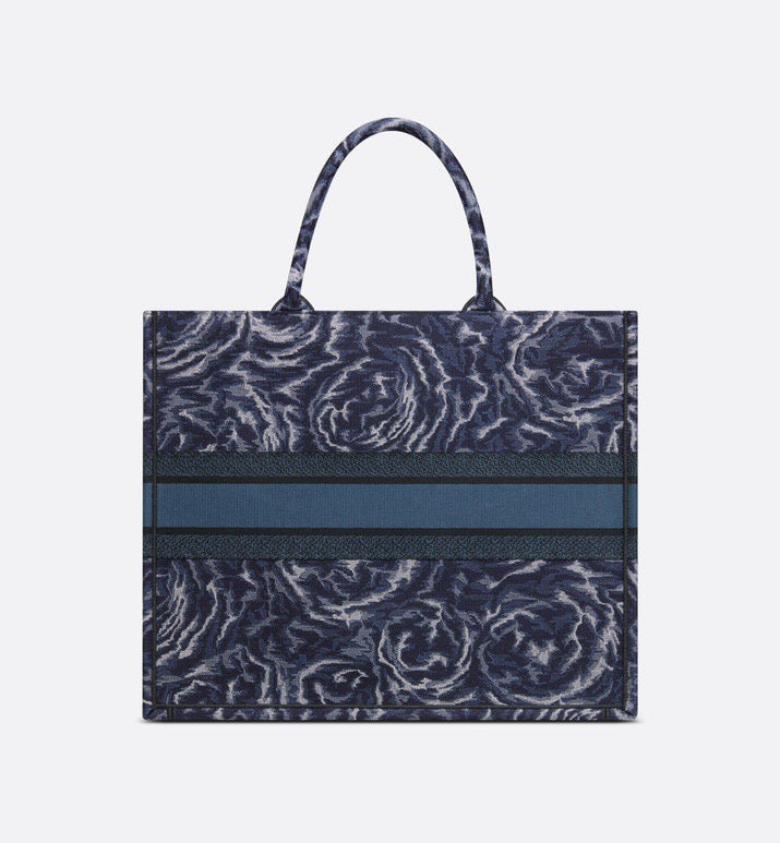 Close-up detail of everyday-luxe statement women's handbag – women's luxury handbag