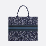 Close-up detail of everyday-luxe statement women's handbag – women's luxury handbag