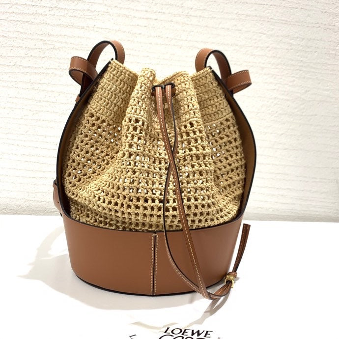 Ziva's Charm handbag – side angle view (21.5cm*31cm*16cm)