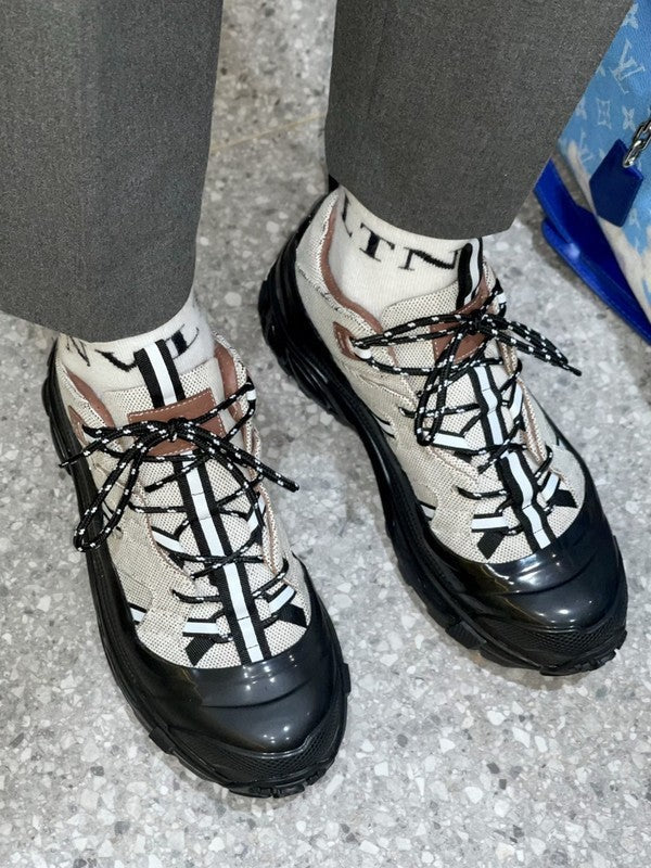 Burberry shoes Style 203 - logo and branding close-up