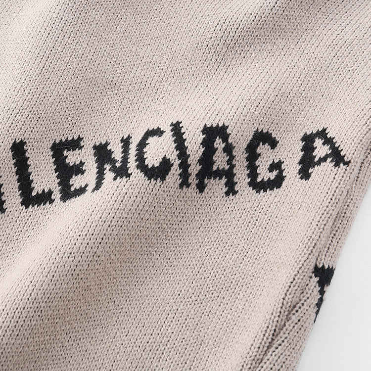 Three-quarter angle view of Balenciaga luxury piece style No.389