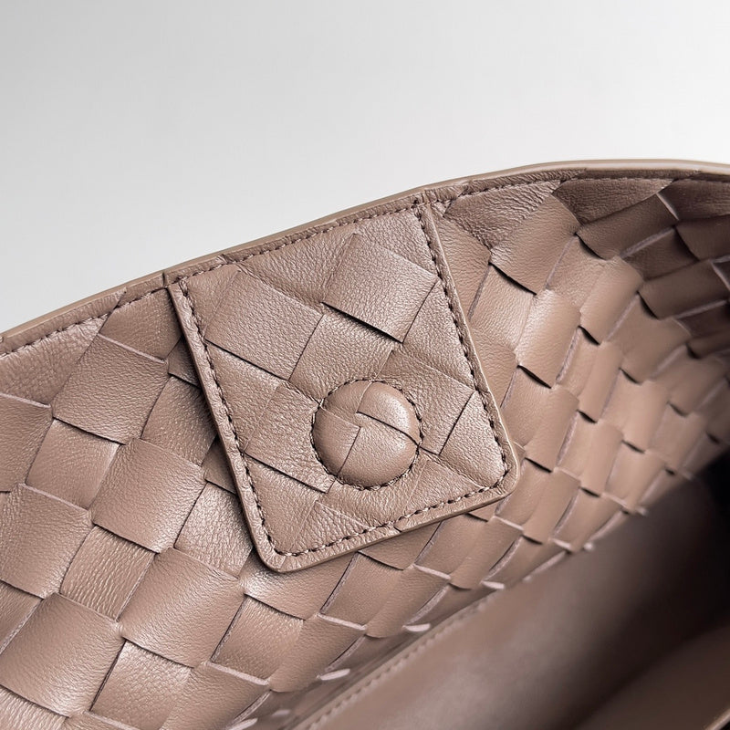 Modern Faux Leather Handbag - Understated Luxury Look | Women's Everyday Carry Handbag #1585 - texture close-up (image 9) of designer-inspired handbag