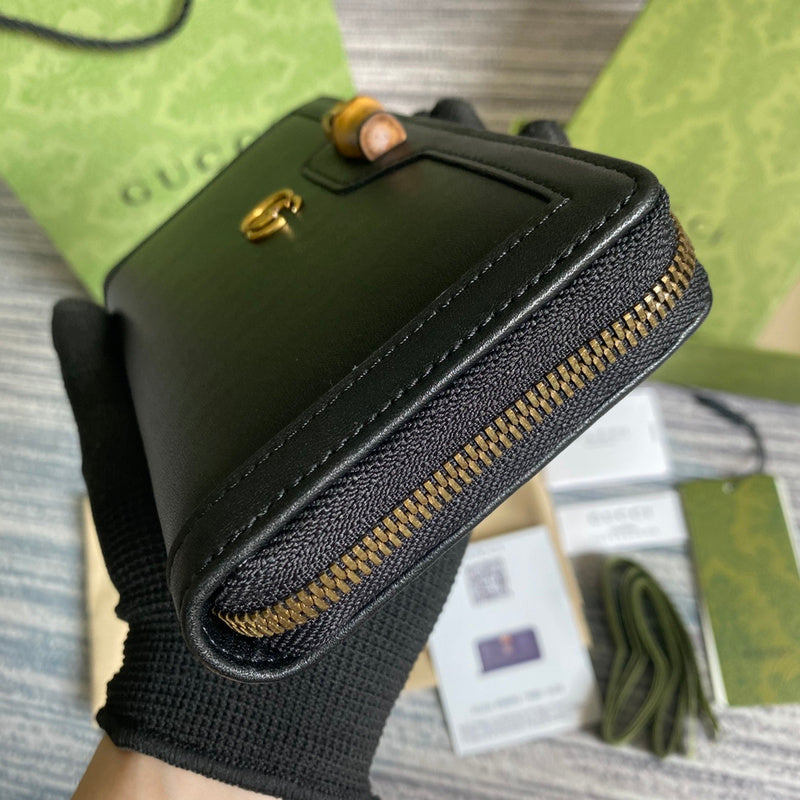 Handle and strap detail of chic classic women's handbag – women's statement bag
