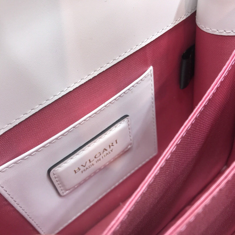 Classic Vegan Leather Handbag - Chic Everyday Appeal | Women's Premium Handbag #1772 - texture close-up (image 9) of designer-inspired handbag