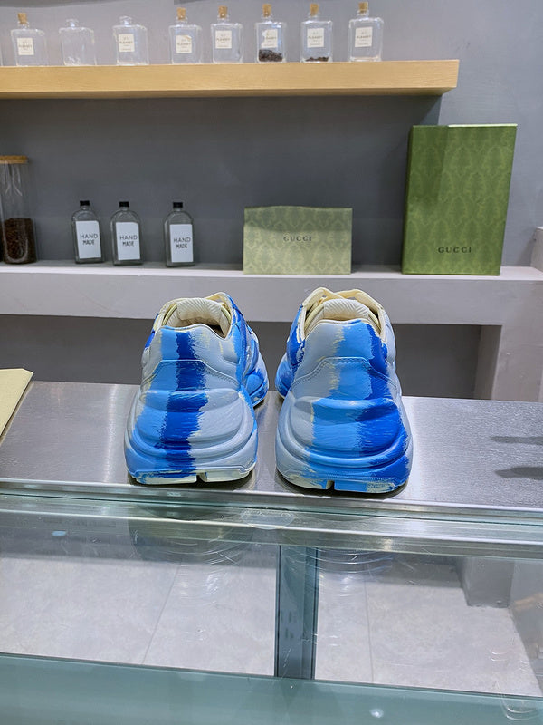 Gucci two-tone luxury sneakers view 5 breathable knit upper