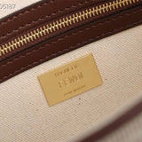 Ziva's Charm handbag – close-up view (Standard Size)