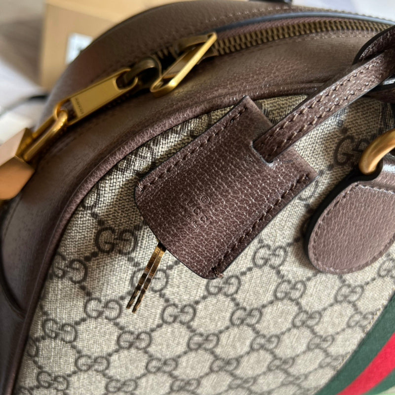 Close-up detail of signature everyday-luxe women's handbag – women's everyday handbag