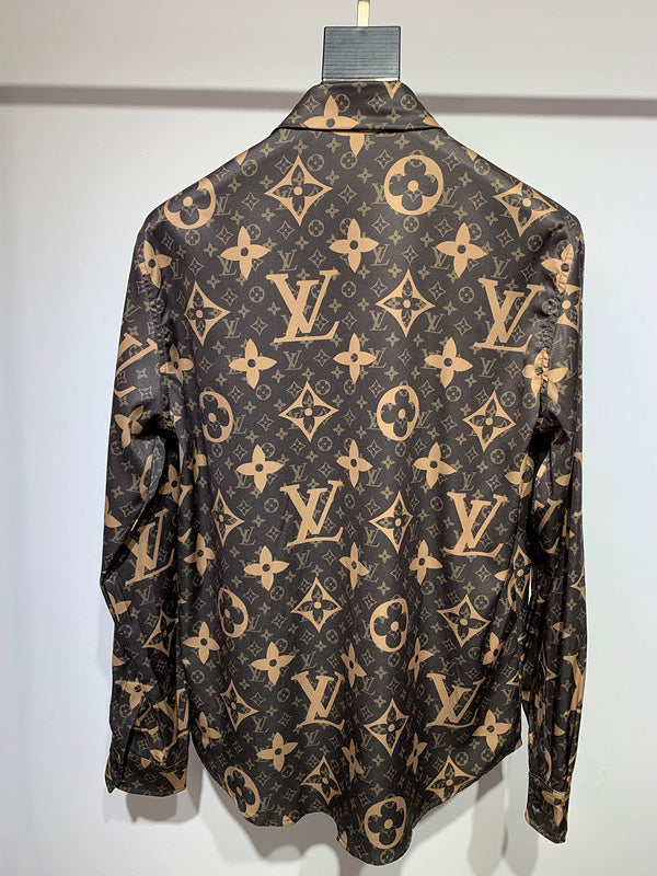 Side profile of Louis Vuitton cotton t-shirt with signature branding