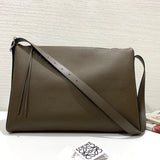 Ziva's Charm handbag – front view (46cm*30cm*22cm)