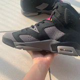 Nike Men's & Women's Designer Lifestyle Shoes — Style 188 detail view