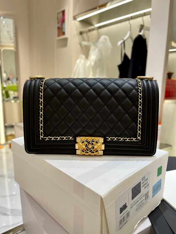  women's handbag, mid design, view 5