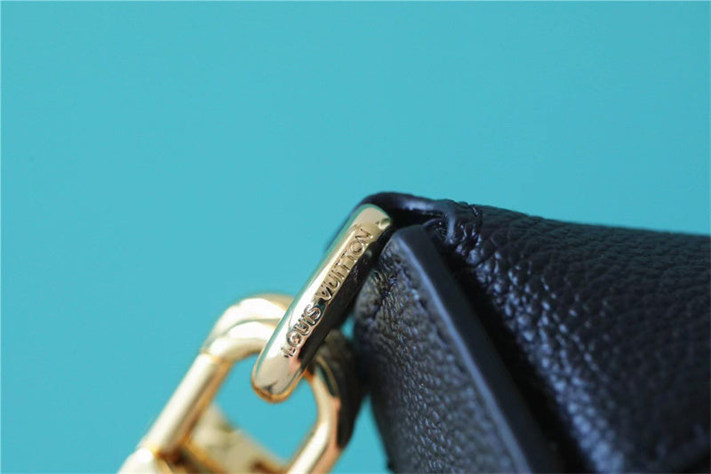  satchel interior and compartment view 9