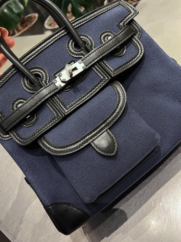 Interior view of classic premium bag
