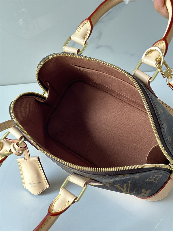  structured shopper bag detail view showing craftsmanship