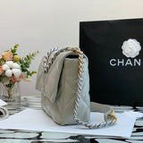  spacious purse view 4