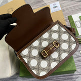 Styled lifestyle shot of elevated modern women's handbag – women's everyday handbag