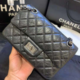 Zivas Charm Understated Luxury Luxury Handbag (Everyday Luxury Essential) – Close-Up Detail