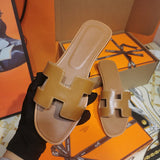 Hermes sandals Style 037 - texture and material detail