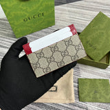 Close-up detail of refined structured women's handbag – women's everyday handbag