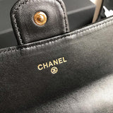 Zivas Charm Signature Style Everyday Handbag (Timeless Wardrobe Addition) – Close-Up Detail