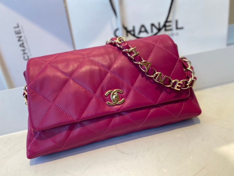  spacious purse view 9