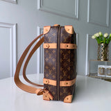 Handle and strap detail of polished elevated women's handbag – women's everyday handbag