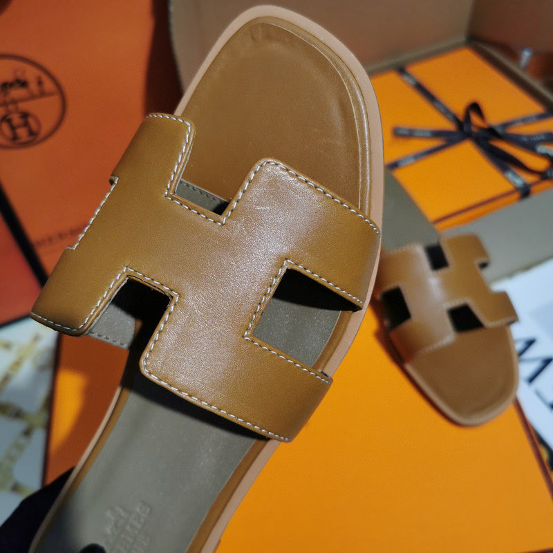 Hermes sandals Style 078 - back heel detail