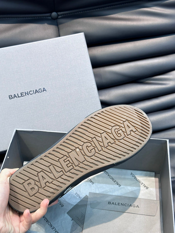 Balenciaga shoes Style 073 - back heel detail