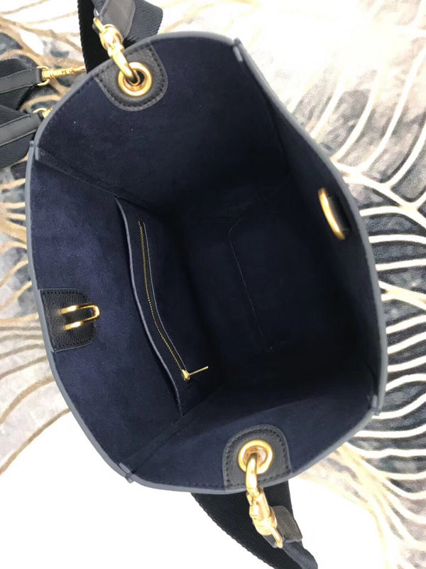 Front view of modern structured women's handbag – women's luxury handbag