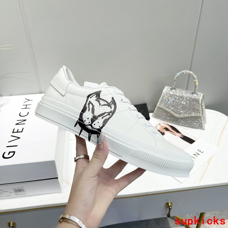 Givenchy shoes Style 045 - sole and craftsmanship detail