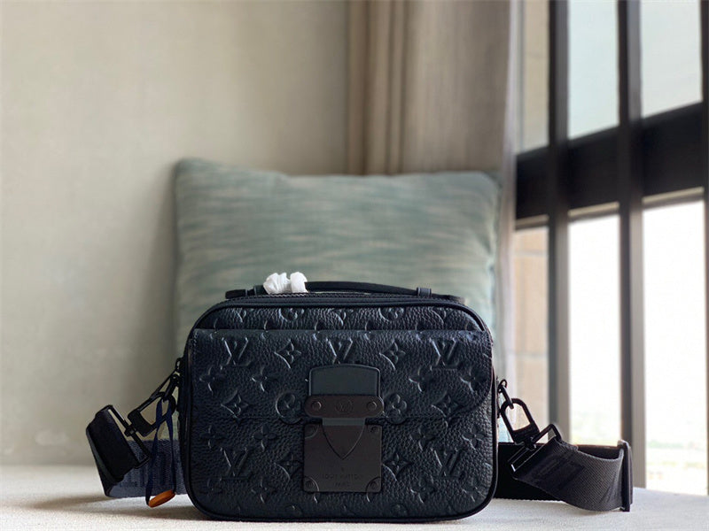  Smart everyday bag front view 7